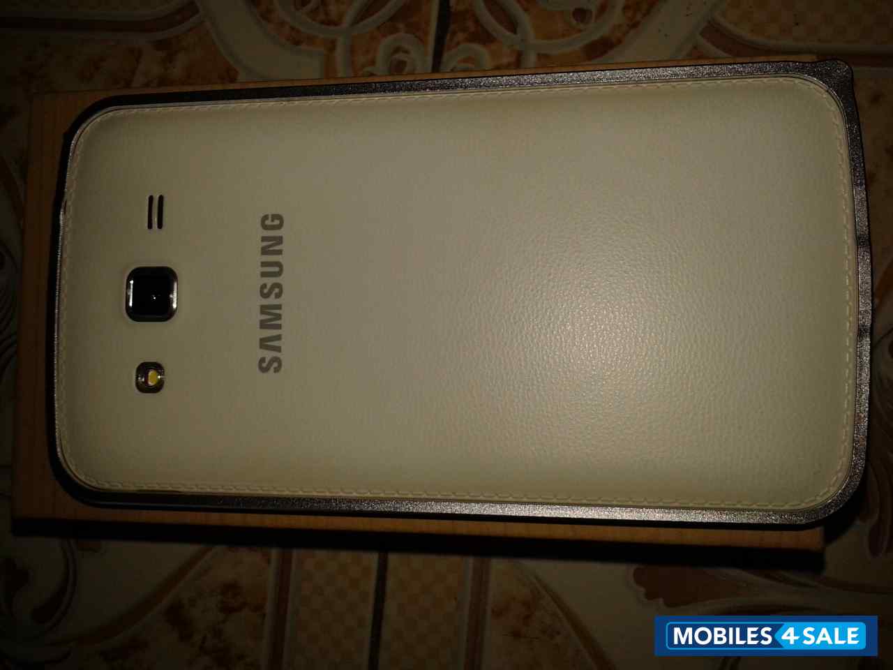 White Samsung Galaxy Grand 2