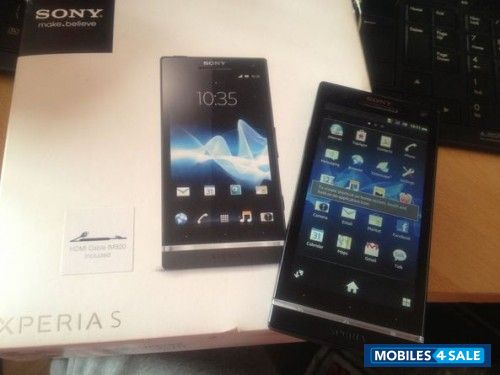 Black Sony Xperia S