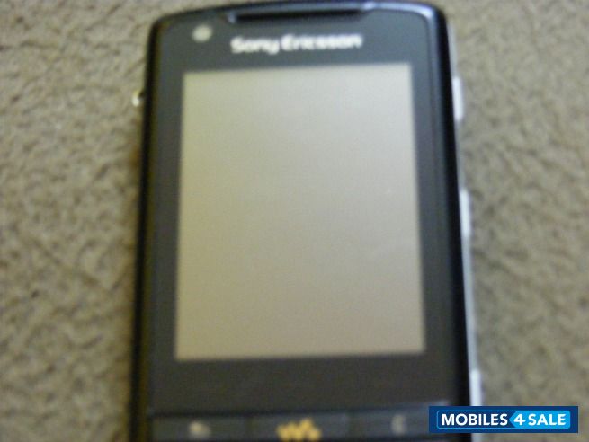 Black Sony Ericsson W960