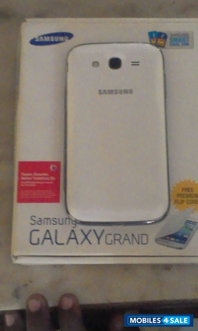 White Samsung Galaxy Grand GT-I9082