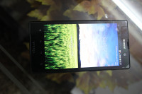 Black Sony Xperia ion