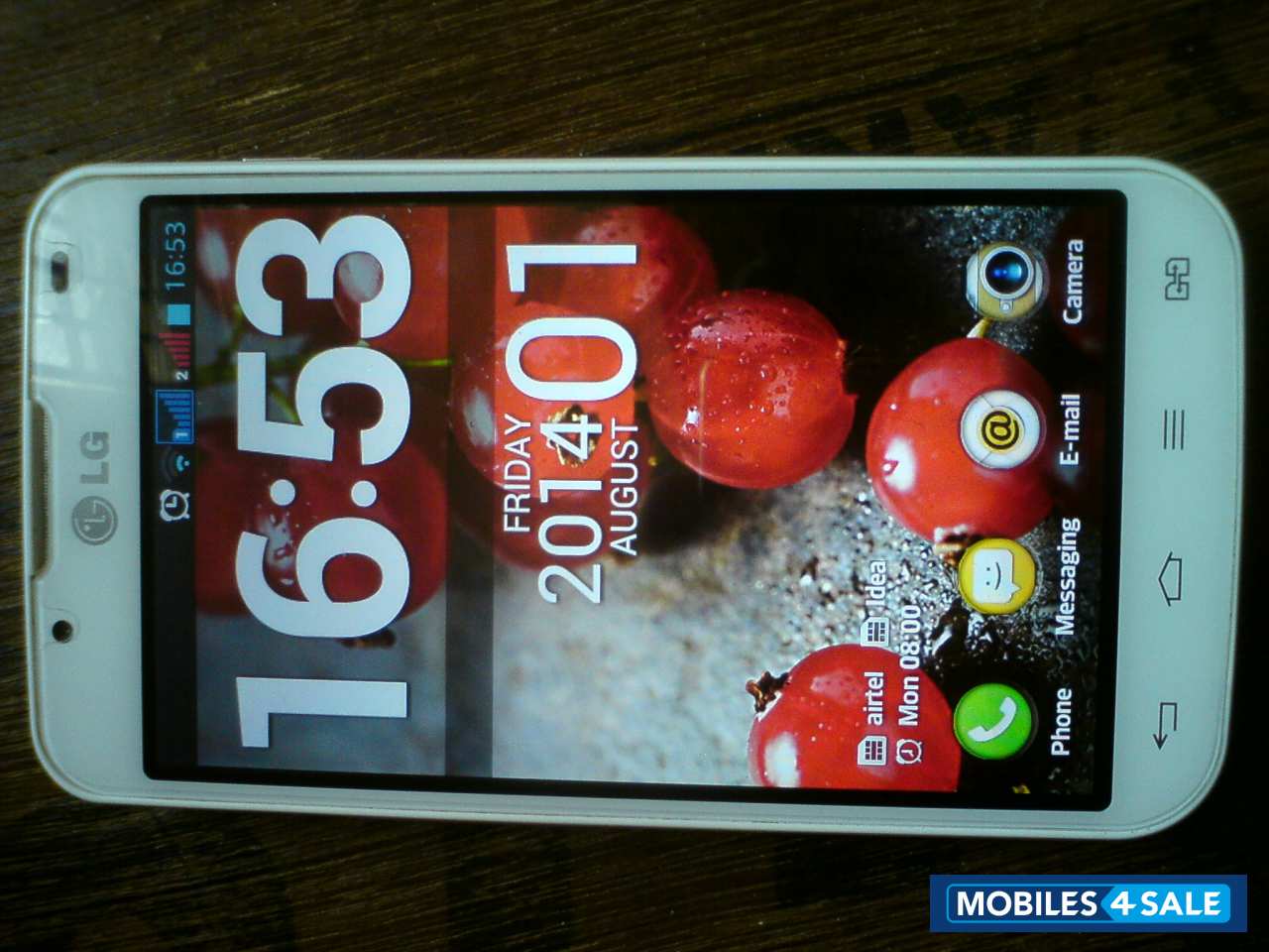 White LG Optimus L7 II Dual P715