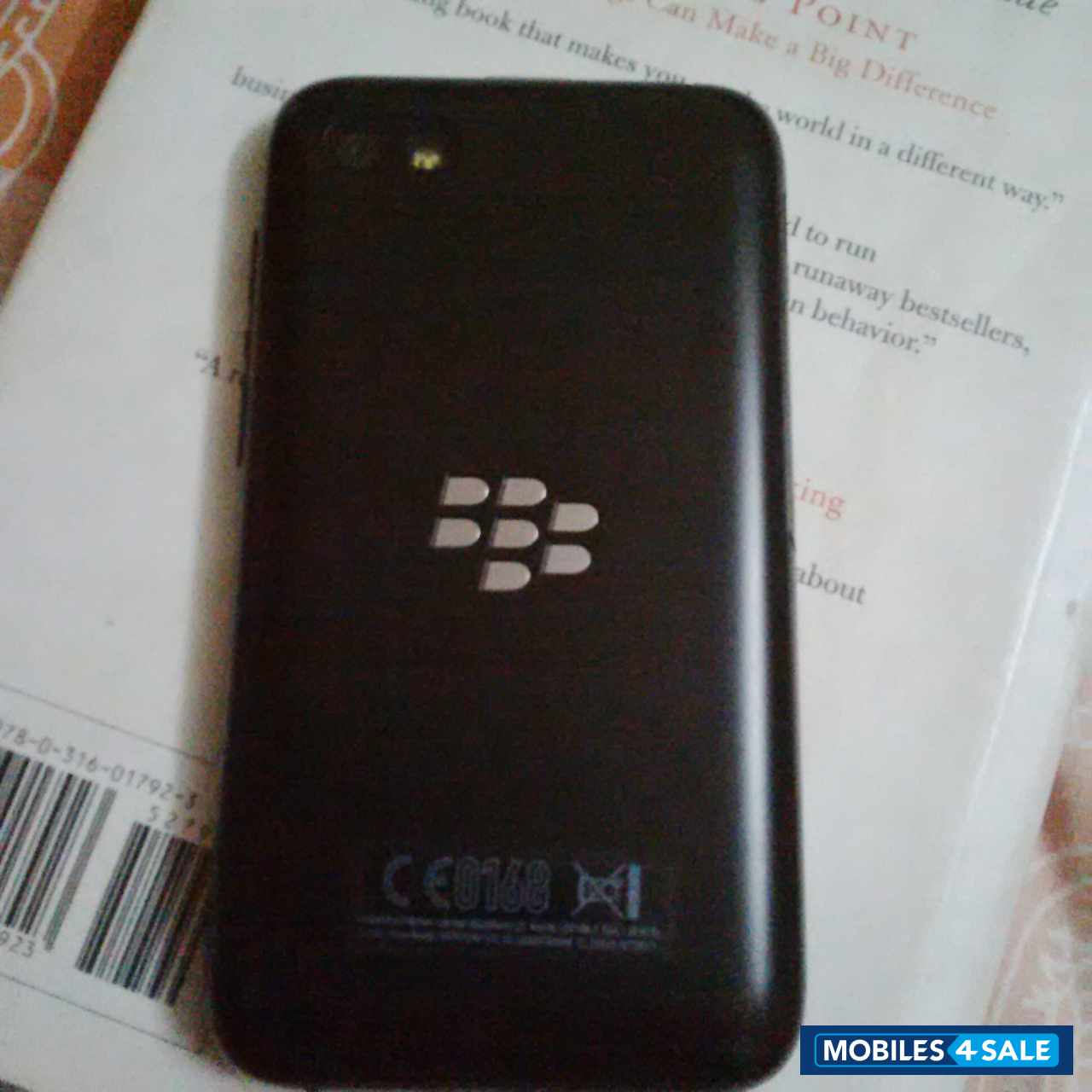 Black BlackBerry Q5