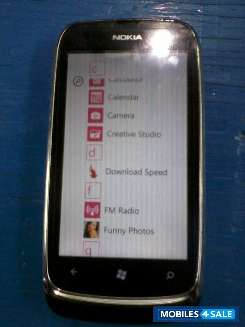 Black Nokia Lumia 610