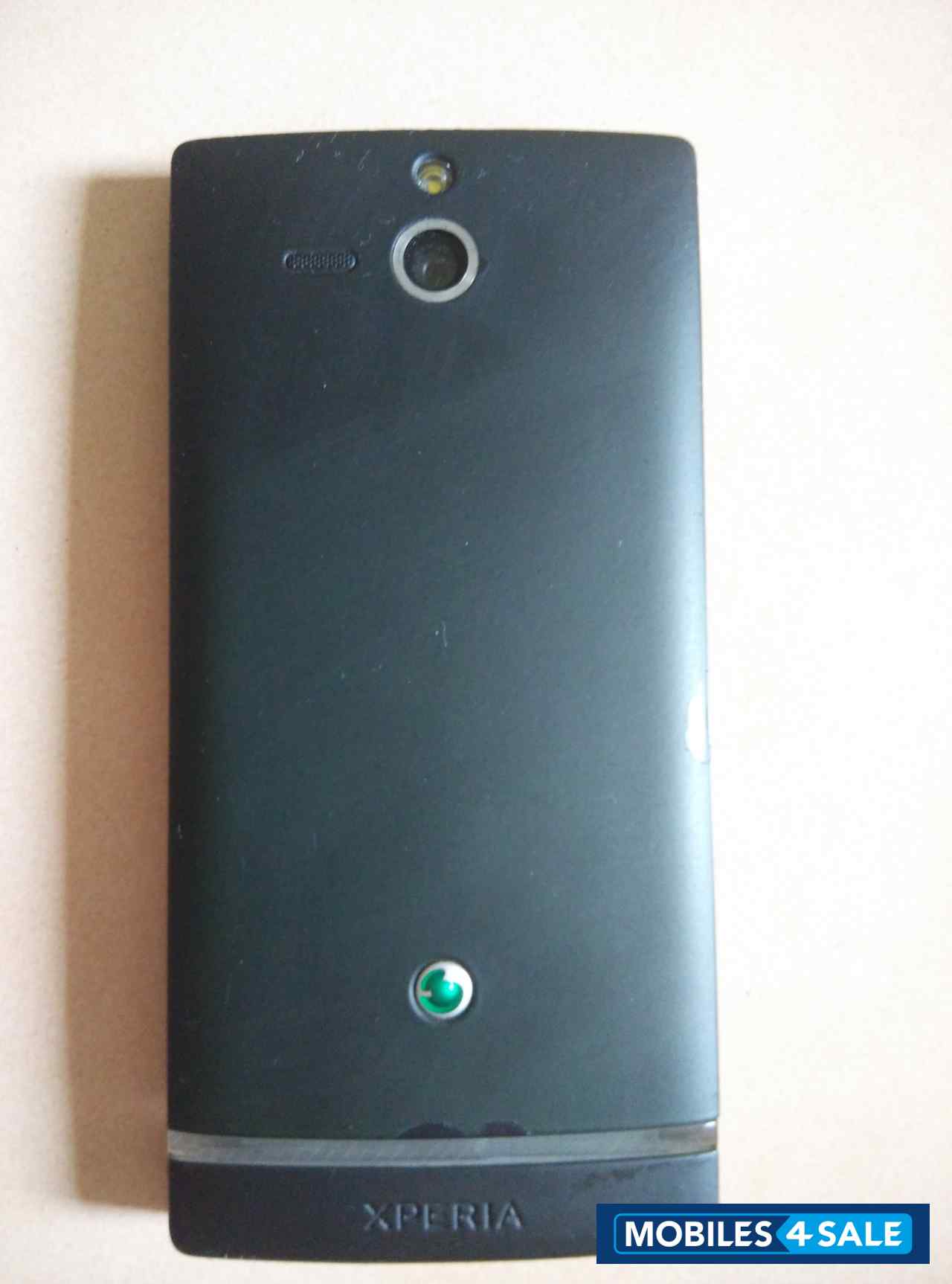 Black Sony Xperia U