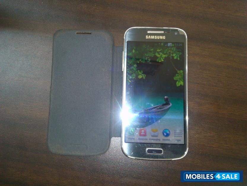 Black Samsung Galaxy S4 Mini Duos