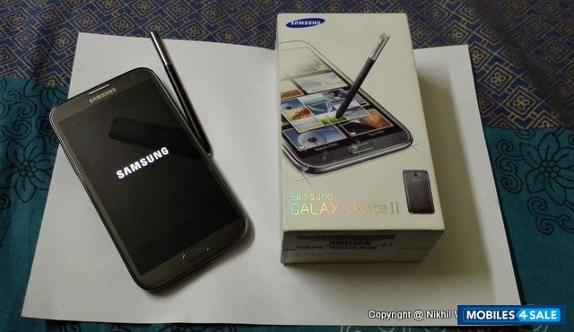 Grey Samsung Galaxy Note 2