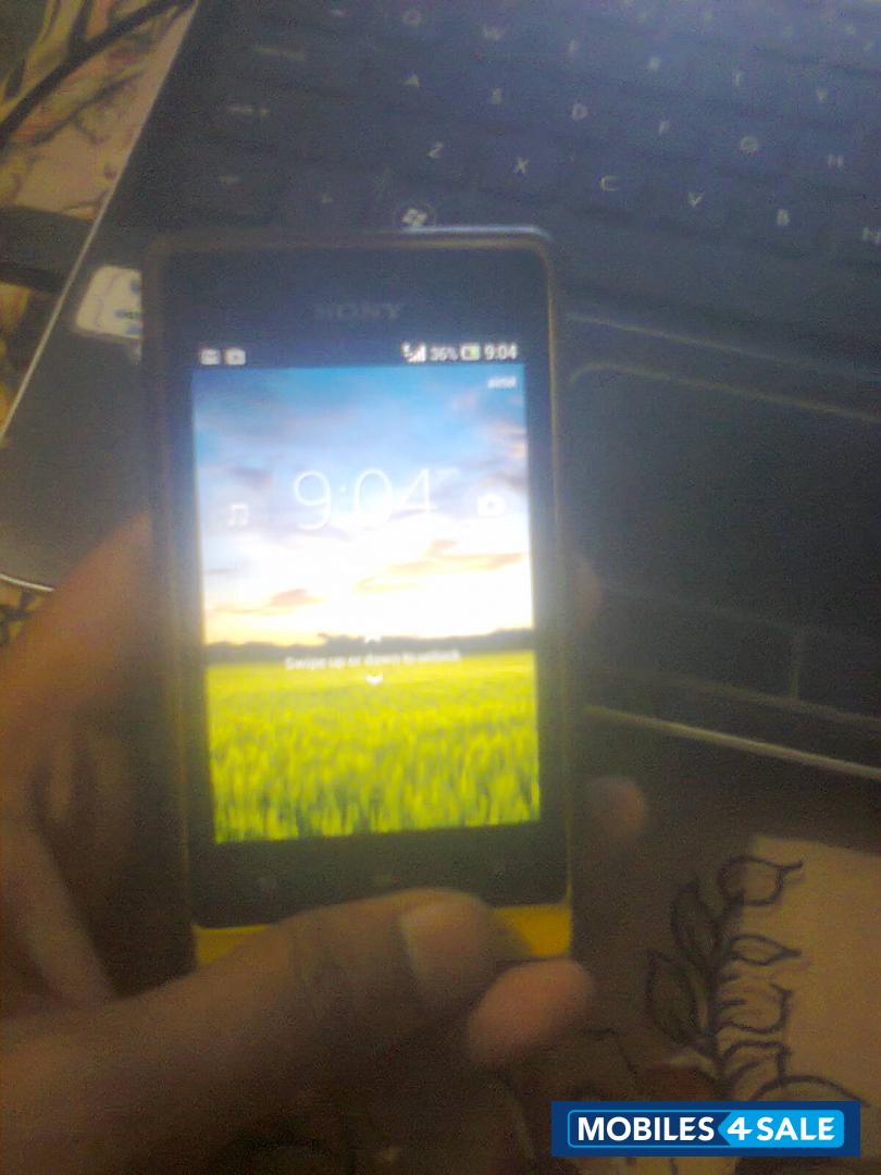 Yellow Sony Xperia go