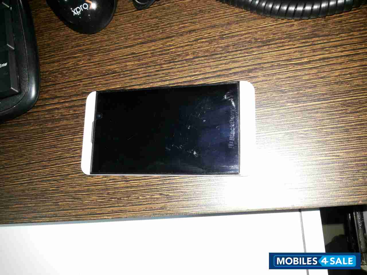 White BlackBerry Z10