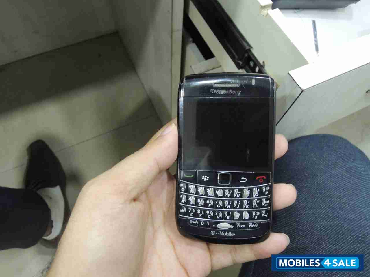 Black BlackBerry Bold 9780