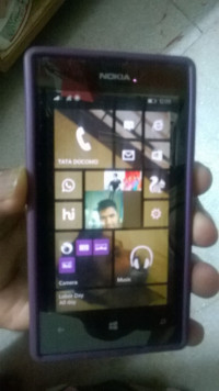 Black Nokia Lumia 525