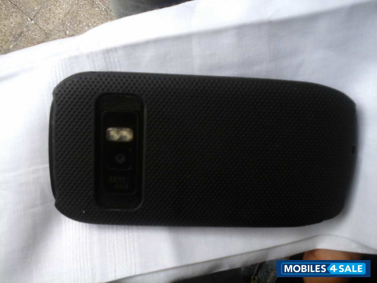 Black Nokia C7