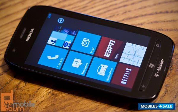 Black Nokia Lumia 710