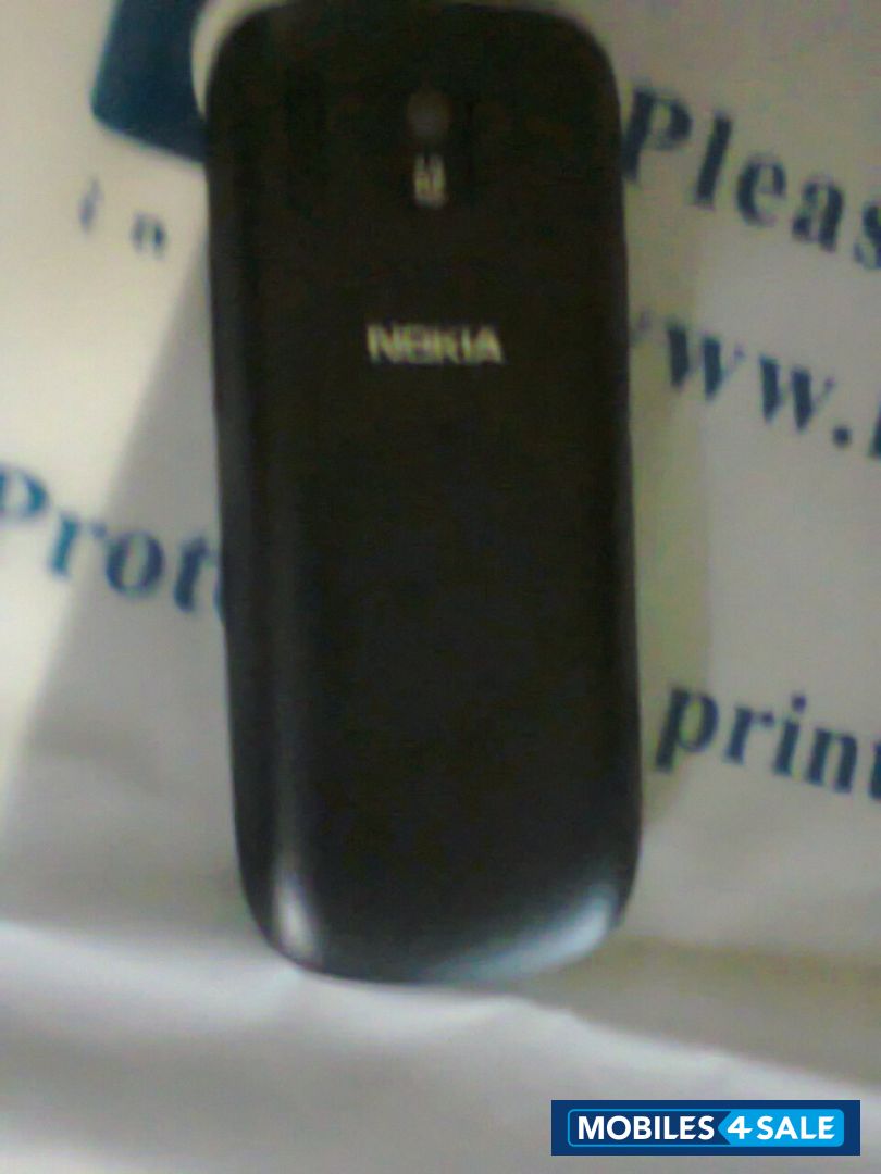 Black Nokia Asha 202