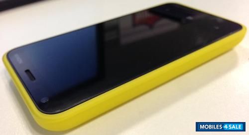 Yellow Nokia Lumia 620