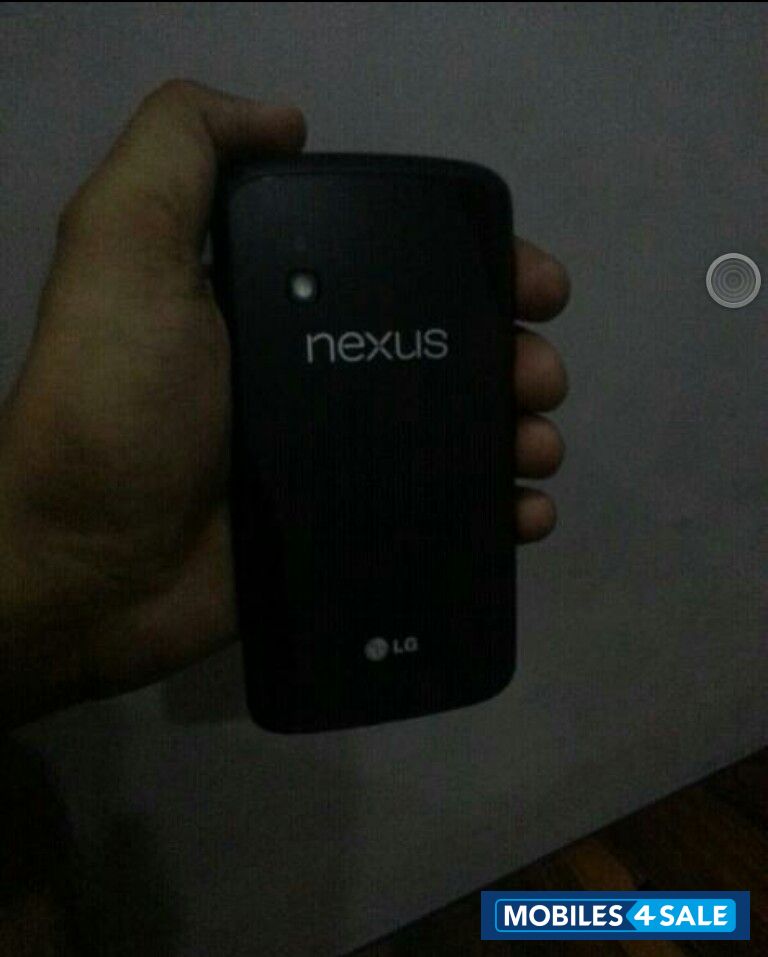 Black Google Nexus 4