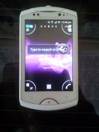 White Sony Ericsson WT19i live with walkman