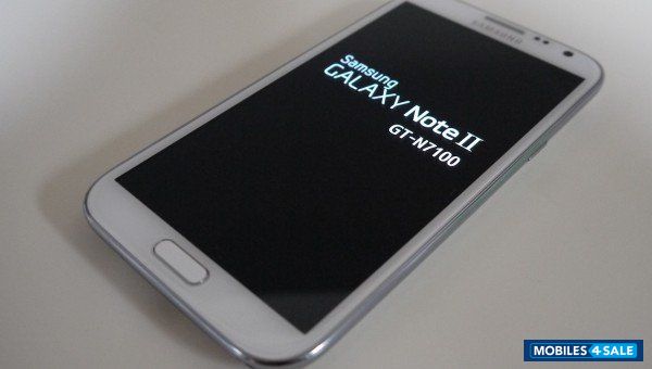 White Samsung Galaxy Note 2