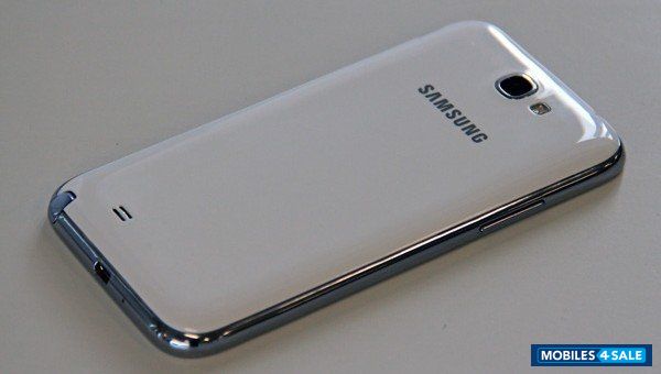 White Samsung Galaxy Note 2