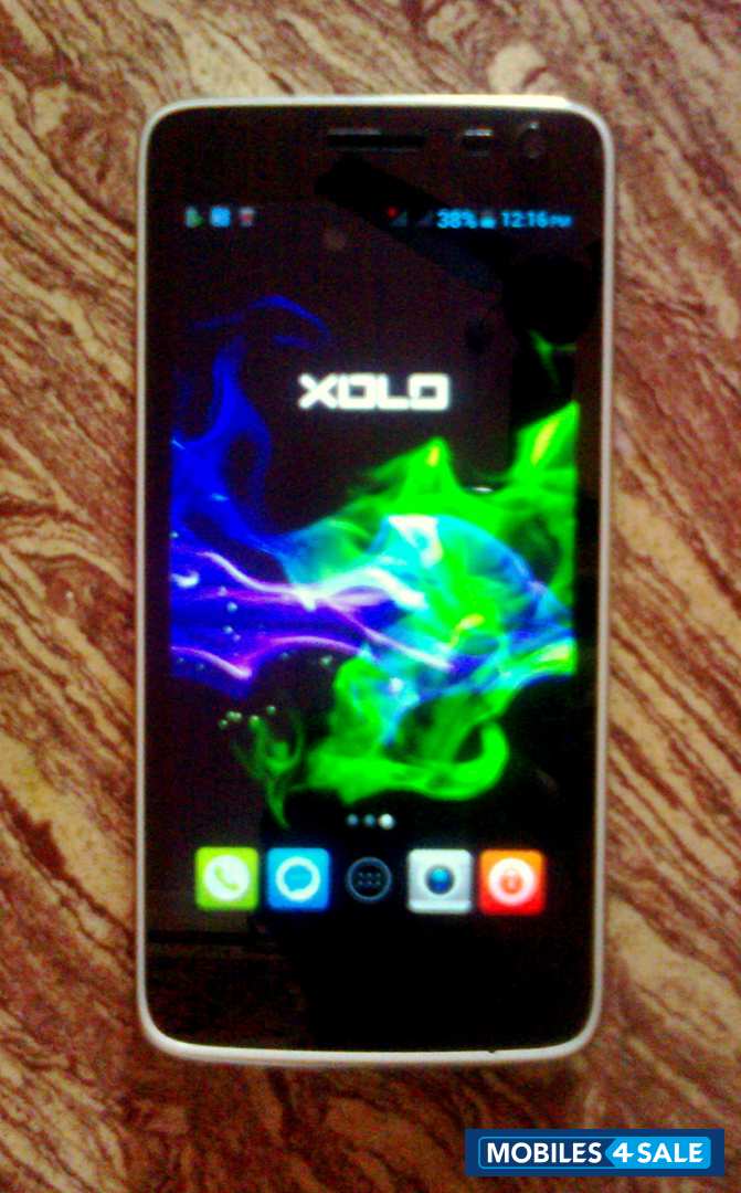 White Xolo Q700i