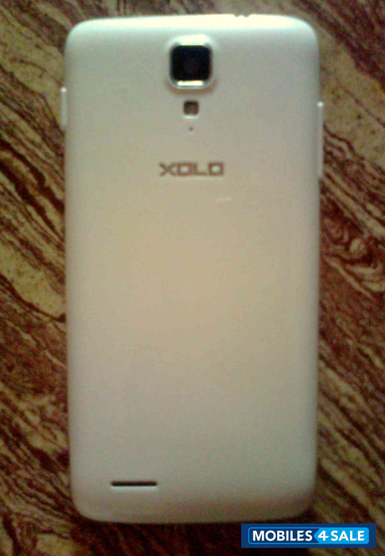 White Xolo Q700i