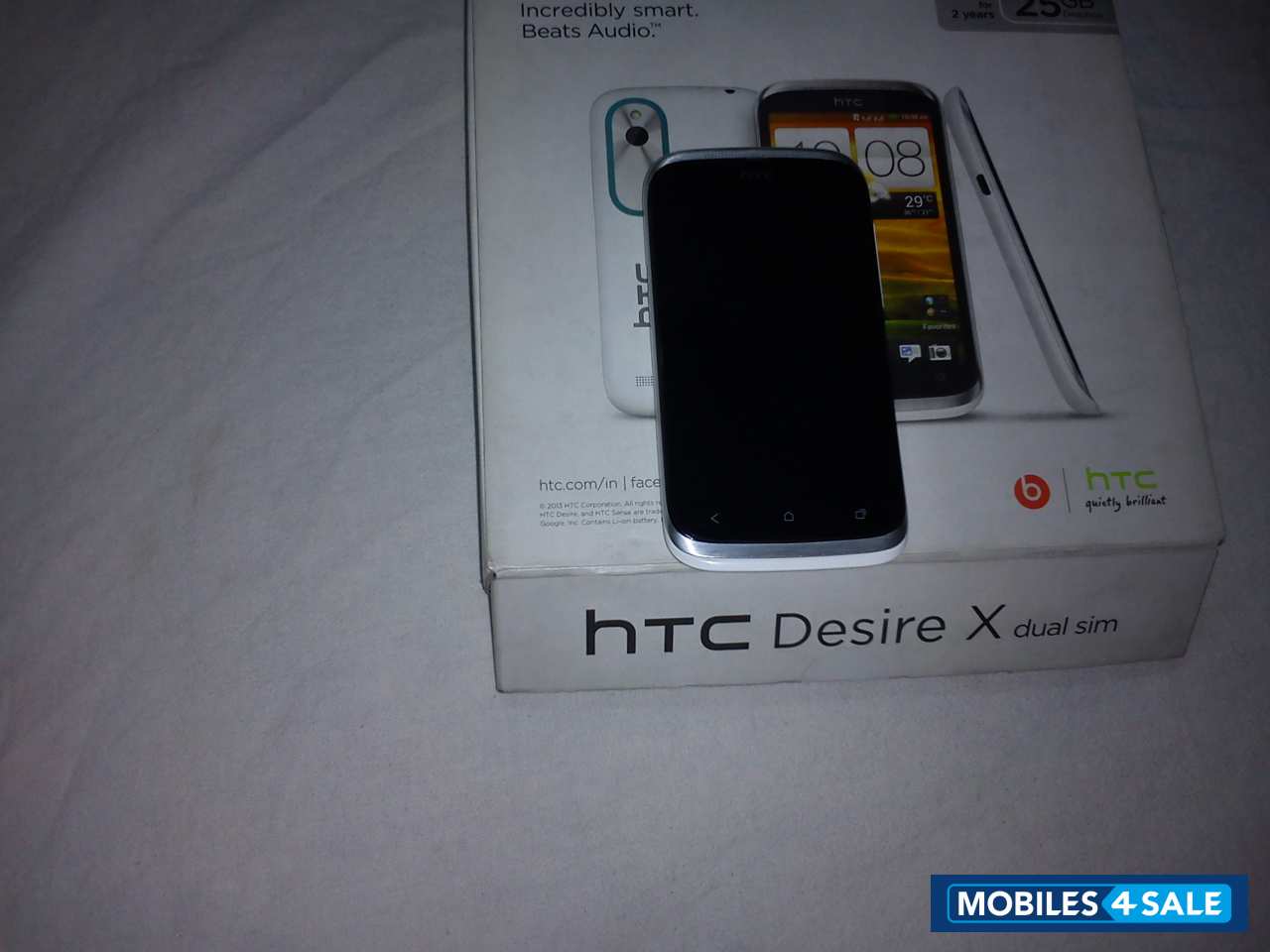 White HTC Desire XDS