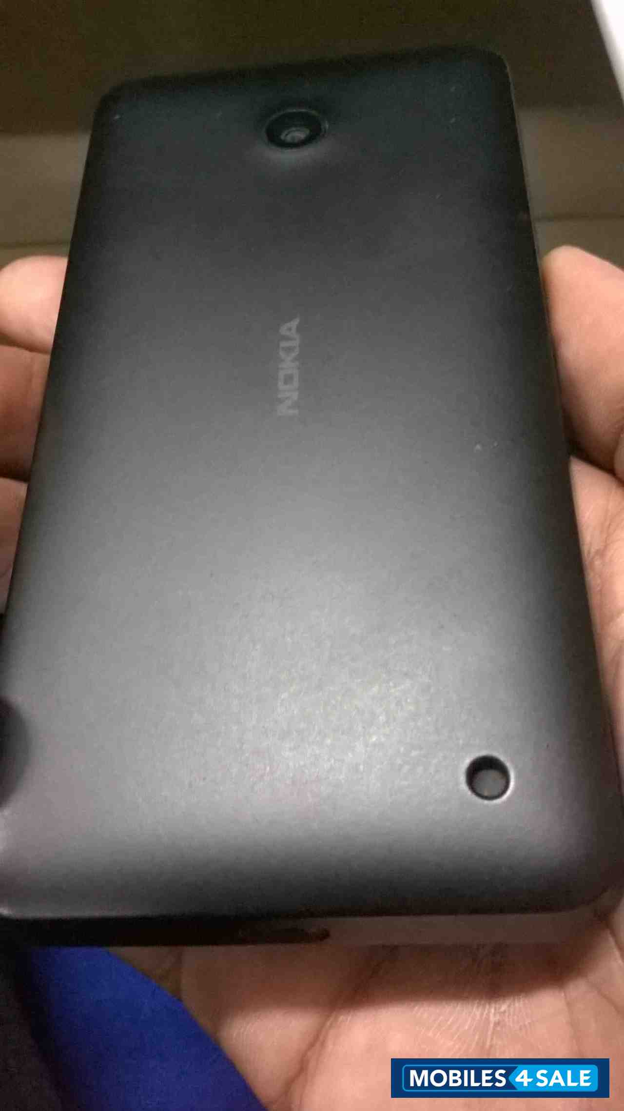 Black Nokia Lumia 630