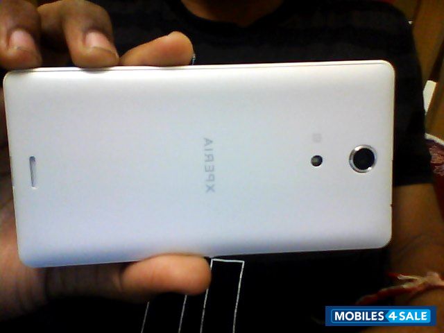 White Sony Xperia ZR