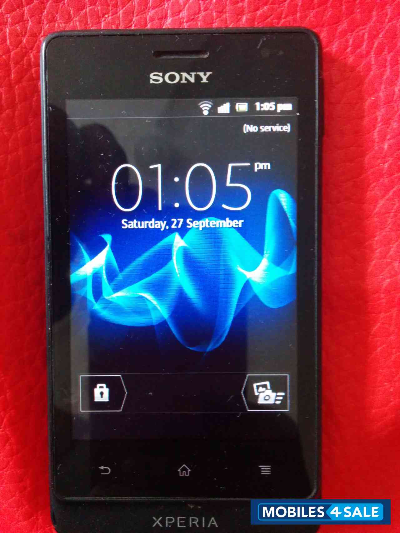 Black Sony Xperia go