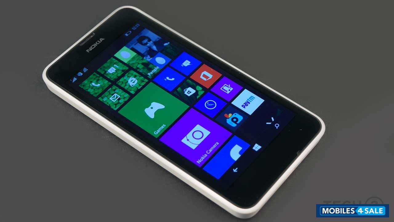 White Nokia Lumia 630