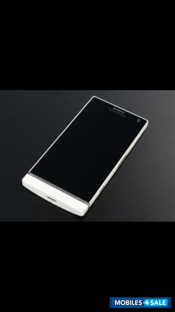 White Sony Xperia SL