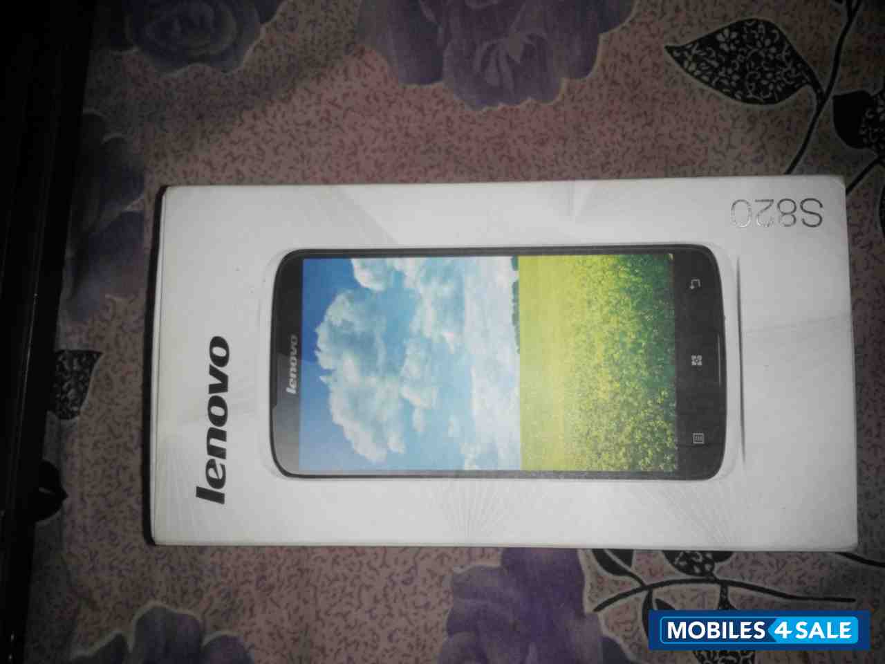 White Lenovo S820