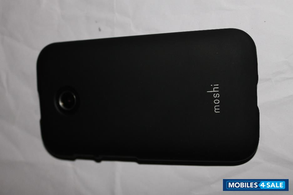 Black Motorola MOTO E