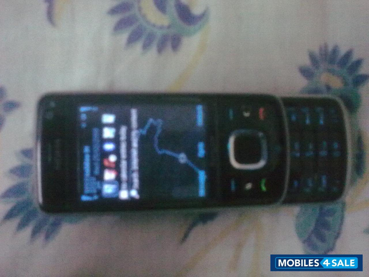 Black Nokia 6210 Navigator