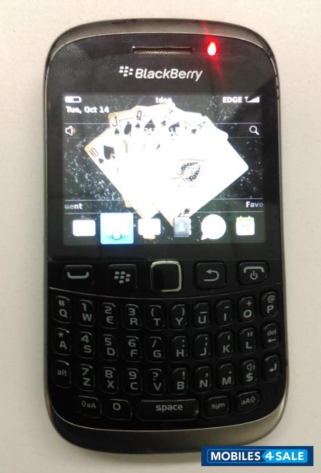 Black BlackBerry Curve 9320