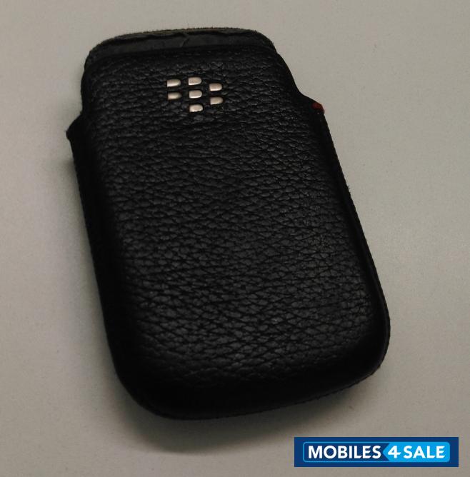 Black BlackBerry Curve 9320