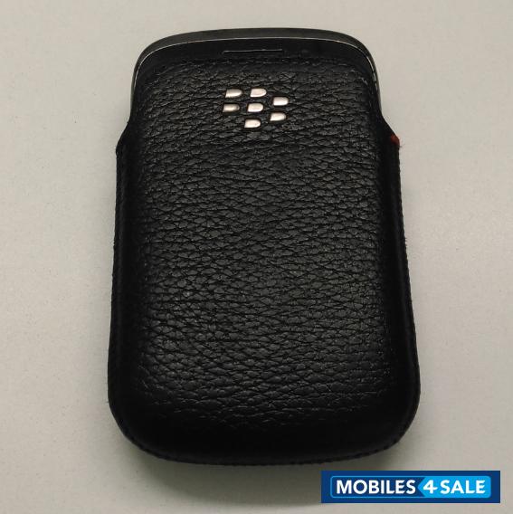 Black BlackBerry Curve 9320