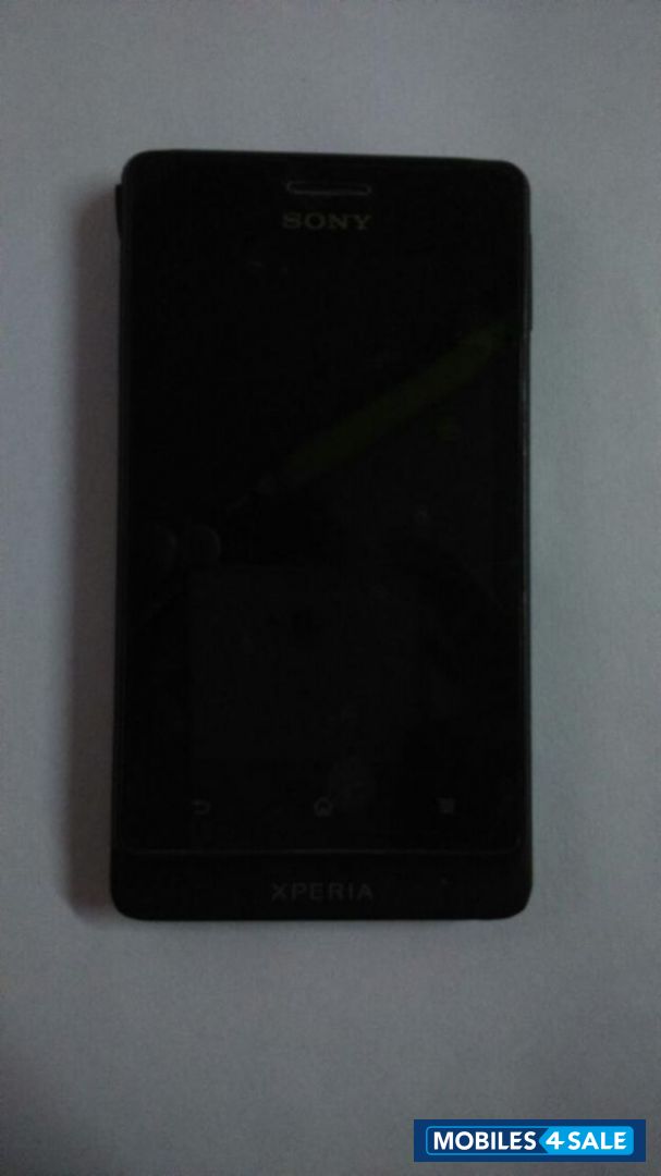 Black Sony Xperia go