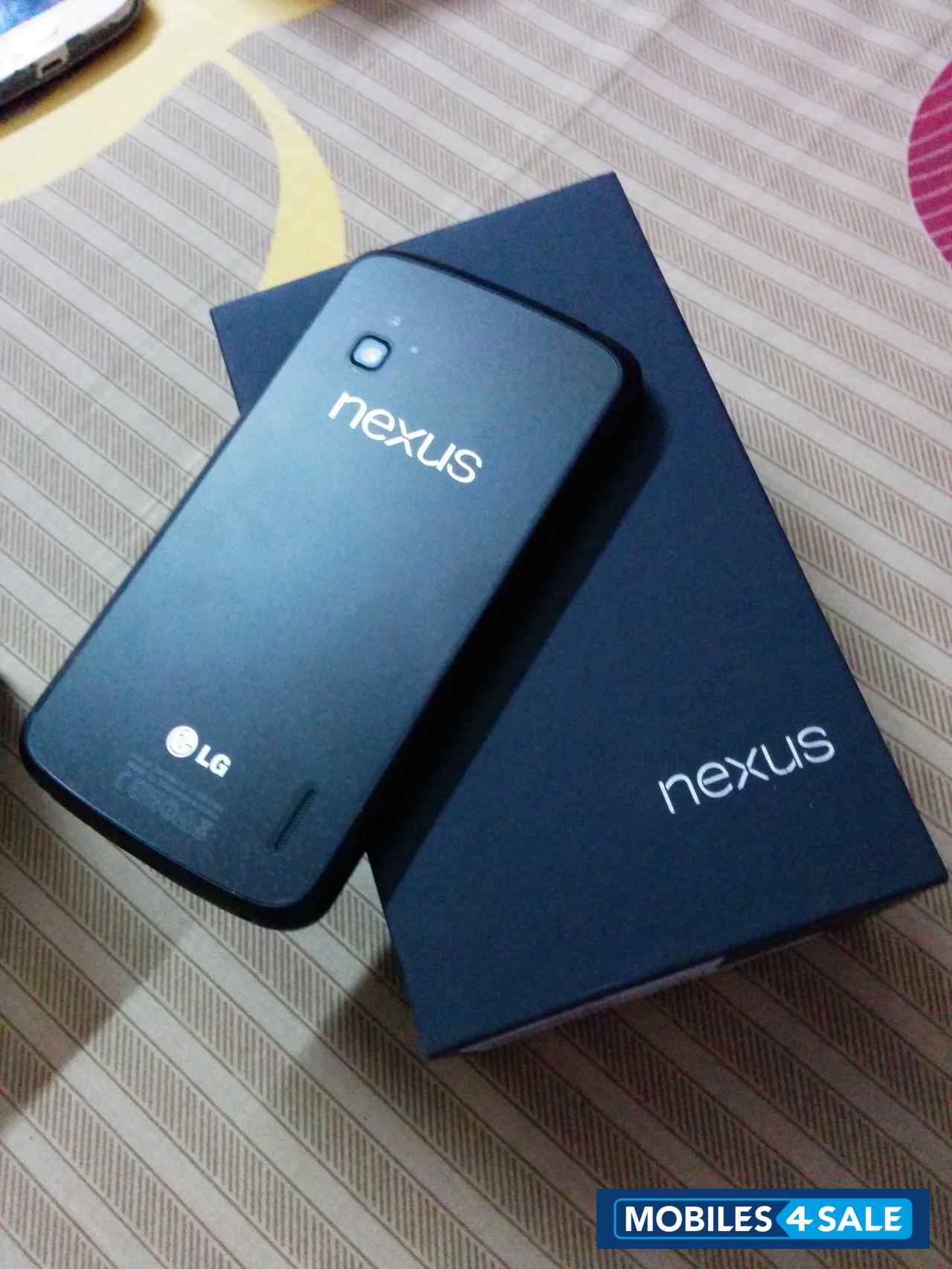 Black LG Nexus 4