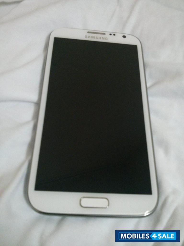 White Samsung Galaxy Note 2