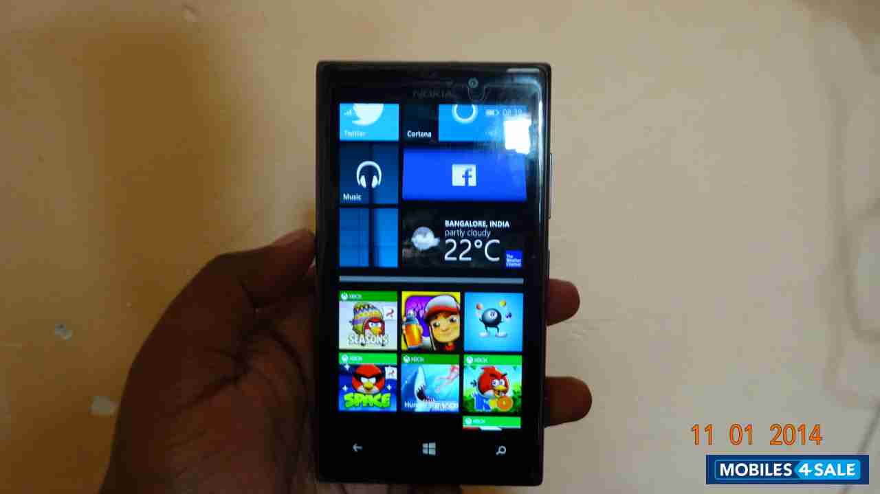 Black Nokia Lumia 925