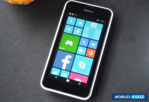 White Nokia Lumia 530