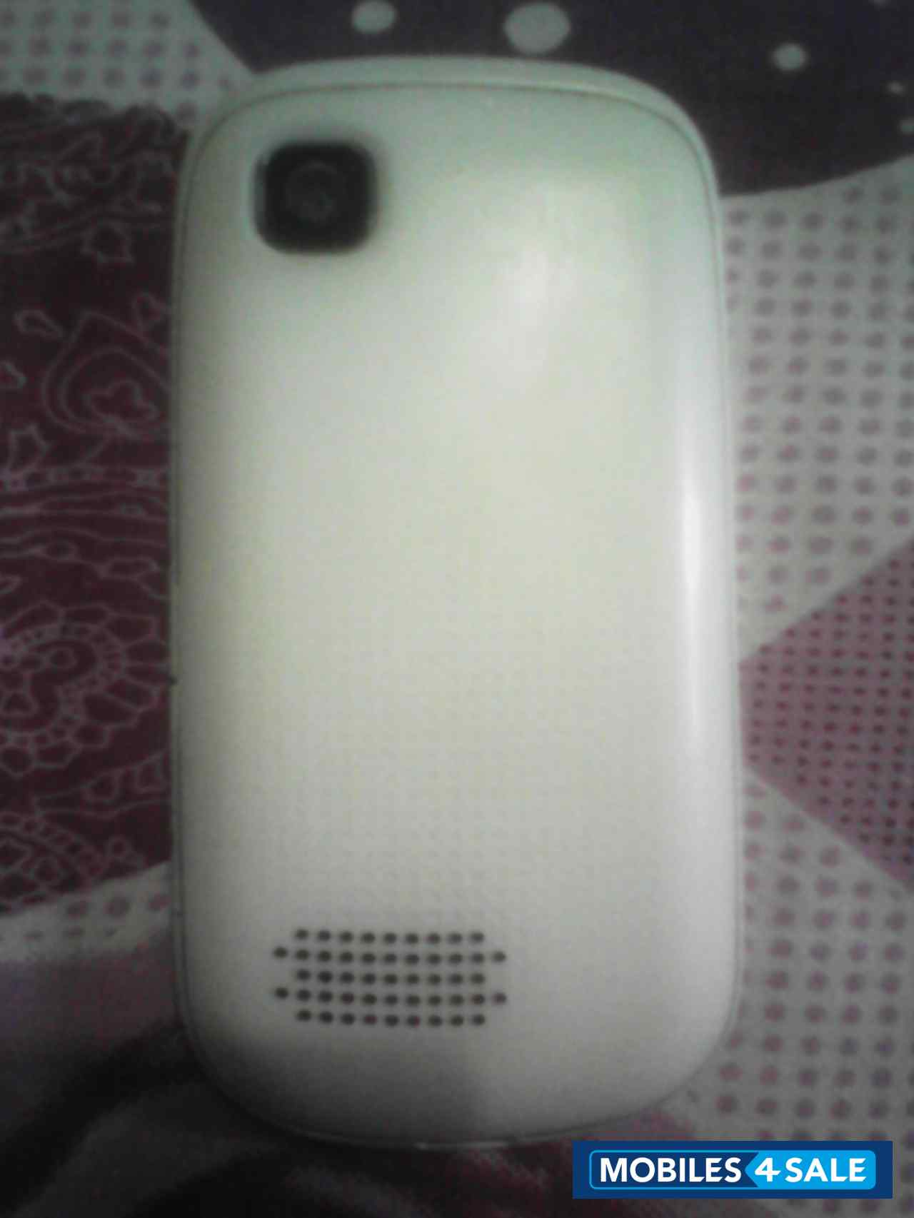 White Nokia Asha 200