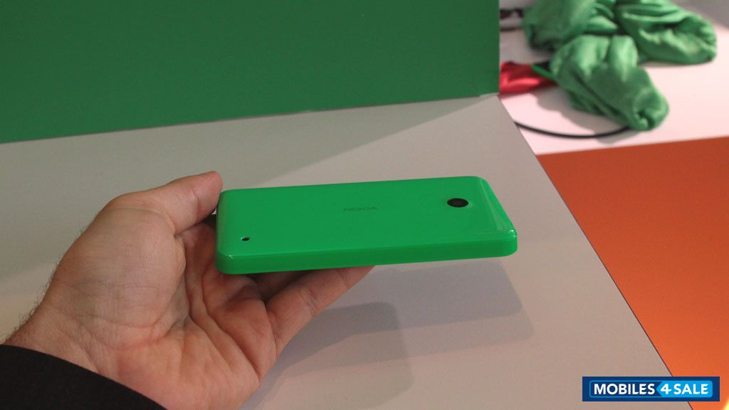 Green Nokia Lumia 630