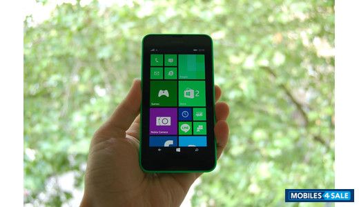 Green Nokia Lumia 630