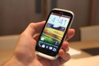 White HTC Desire XDS