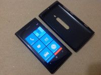 Black Nokia Lumia 800