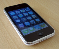 White Apple iPhone 3G