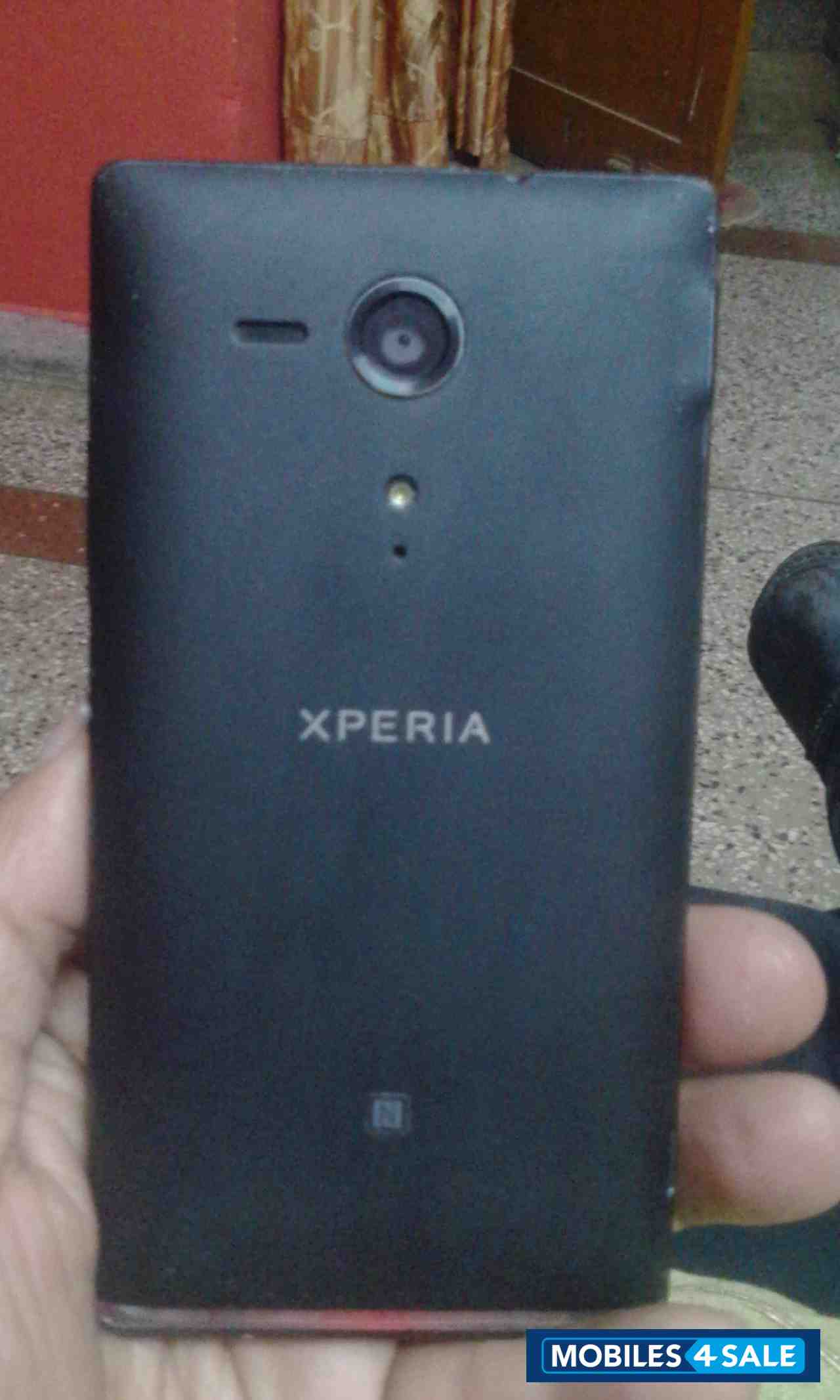 Black Sony Xperia SP