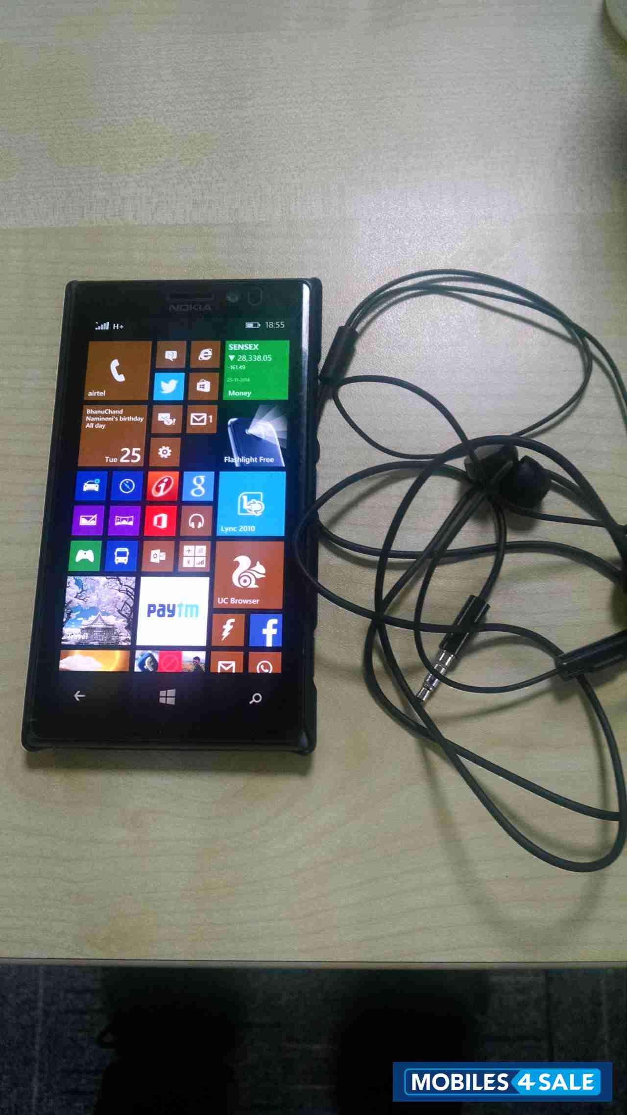 Black Nokia Lumia 925